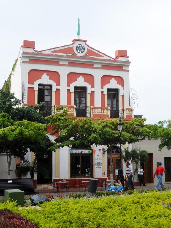 Hotel Machado マサトラン エクステリア 写真